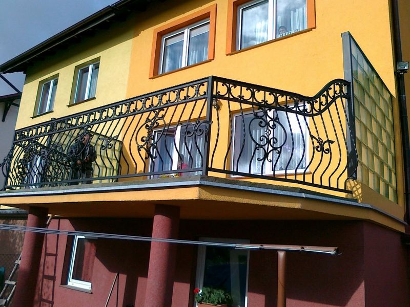 Balustrada z czarnej stali cynkowanej malowanej proszkowo
