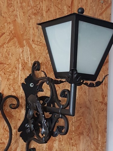 Lampa wisząca czarna pojedyncza zewnętrzna metalowa kuta